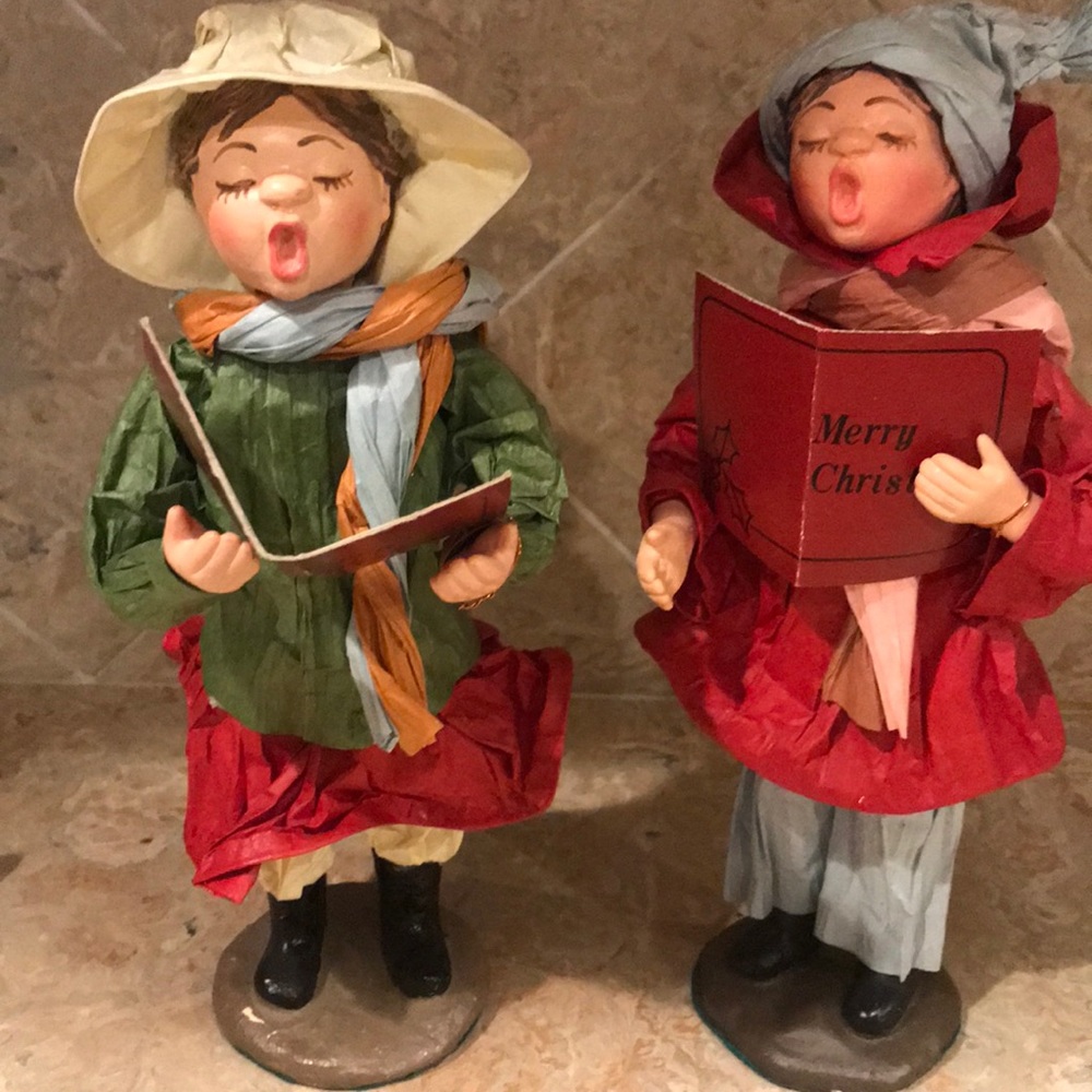 Christmas Carolers